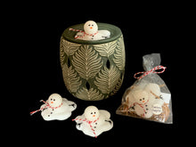 Load image into Gallery viewer, Novelty Wax Melts
